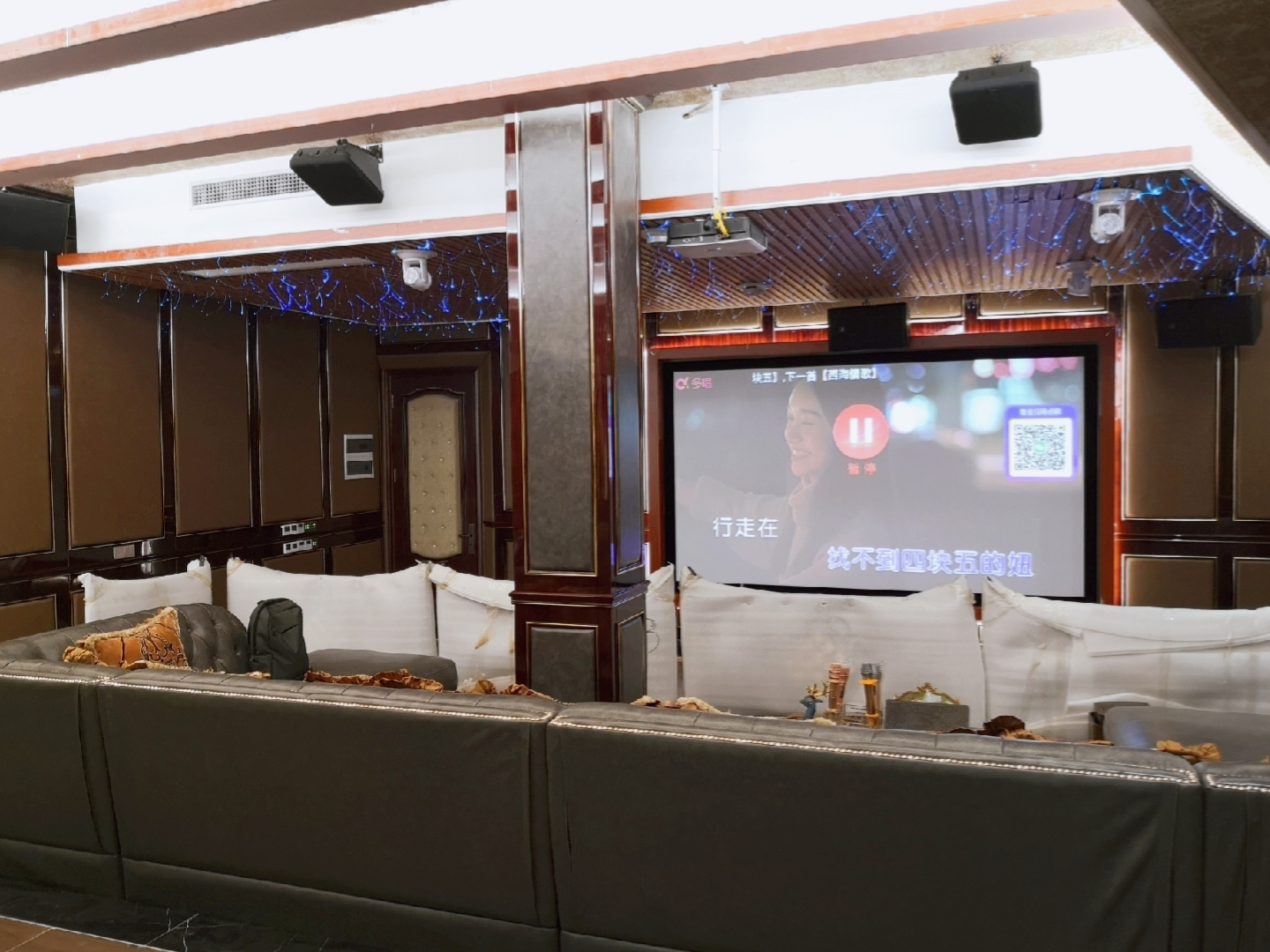 廣州匯景新城JBL 全景聲7.2.4家庭影院_家庭KTV6.2聲道案例